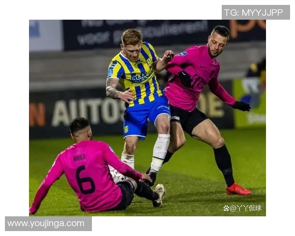 荷甲阿尔克马尔与乌德勒支激情对决全场欢呼声此起彼伏 荷甲阿尔克马尔与乌德勒支激情对决全场欢呼声此起彼伏