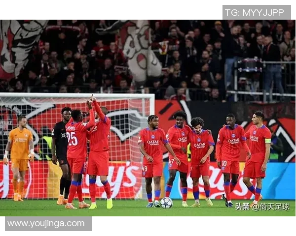 亚特兰大与巴黎圣日耳曼欧冠对决精彩比分回顾与分析 亚特兰大与巴黎圣日耳曼欧冠对决精彩比分回顾与分析